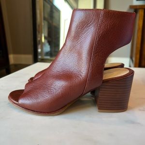 Kenneth Cole Zipper Heels Size 6.5 [NEVER WORN]